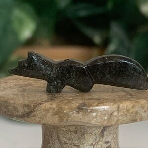 Vintage Native American Zuni Carved Black Stone Fox Fetish Bead Turquoise 1.1”